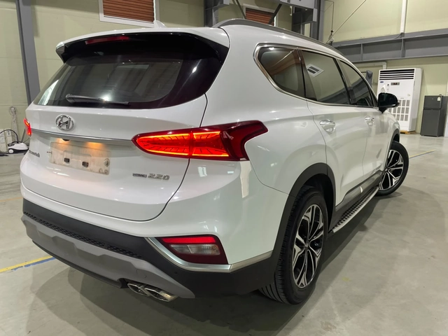 Hyundai Santa fe 2.2D ! 4WD ! Prestige ! - автомобили, коли, обяви за нови и употребявани 3