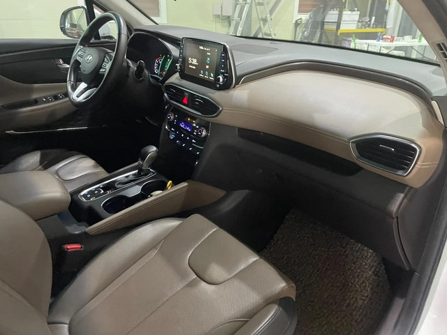 Hyundai Santa fe 2.2D ! 4WD ! Prestige ! - автомобили, коли, обяви за нови и употребявани 9