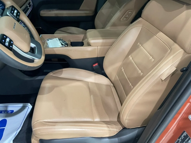 Hyundai Santa fe HEV 1.6 ! 2WD ! Calligraphy ! - автомобили, коли, обяви за нови и употребявани 6