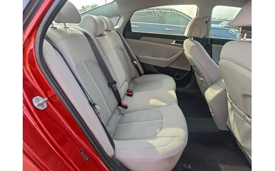 Hyundai Sonata 2.4L 4 Front-wheel Drive - автомобили, коли, обяви за нови и употребявани 9