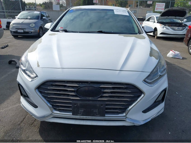 Hyundai Sonata 2.4L I-4 DI, DOHC, VVT, 185HP Front Wheel Drive - автомобили, коли, обяви за нови и употребявани 11