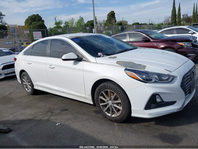 Hyundai Sonata 2.4L I-4 DI, DOHC, VVT, 185HP Front Wheel Drive - автомобили, коли, обяви за нови и употребявани 12