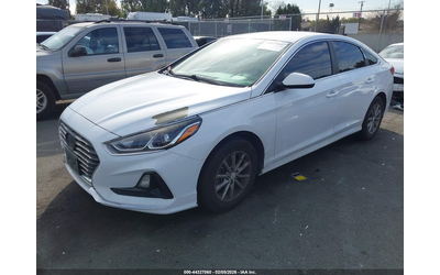 Hyundai Sonata 2.4L I-4 DI, DOHC, VVT, 185HP Front Wheel Drive - автомобили, коли, обяви за нови и употребявани 1