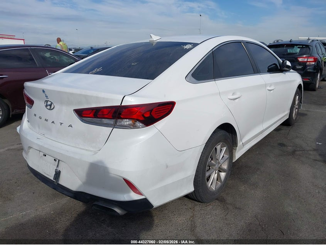 Hyundai Sonata 2.4L I-4 DI, DOHC, VVT, 185HP Front Wheel Drive - автомобили, коли, обяви за нови и употребявани 3