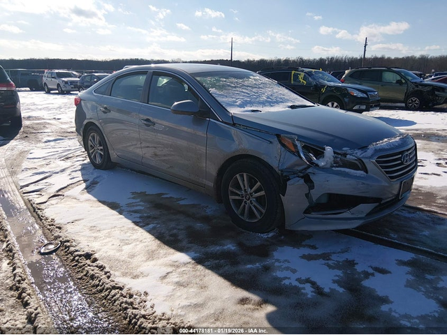 Hyundai Sonata 2.4L I-4 DI, DOHC, VVT, 185HP Front Wheel Drive - автомобили, коли, обяви за нови и употребявани 0