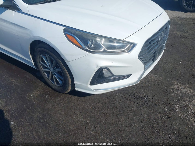 Hyundai Sonata 2.4L I-4 DI, DOHC, VVT, 185HP Front Wheel Drive - автомобили, коли, обяви за нови и употребявани 5