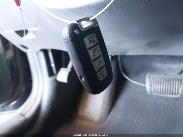 Hyundai Sonata 2.4L I-4 DI, DOHC, VVT, 190HP Front Wheel Drive - автомобили, коли, обяви за нови и употребявани 10