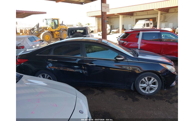 Hyundai Sonata 2.4L I-4 DI, DOHC, VVT, 190HP Front Wheel Drive - автомобили, коли, обяви за нови и употребявани 12