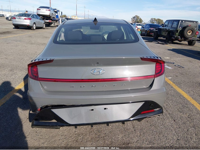 Hyundai Sonata 2.5L I-4 DI, DOHC, VVT, 191HP Front Wheel Drive - автомобили, коли, обяви за нови и употребявани 15