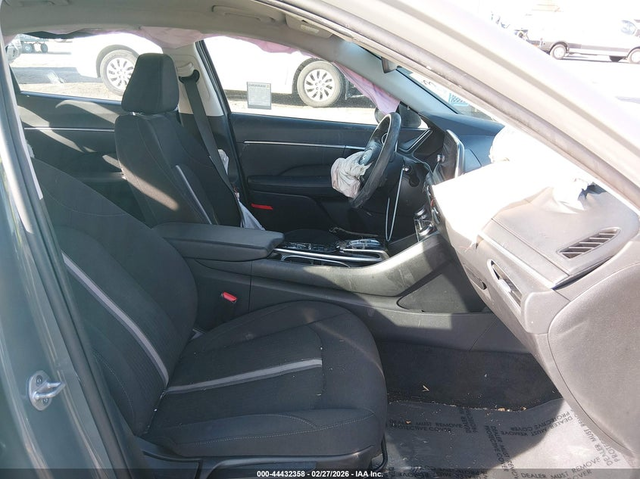 Hyundai Sonata 2.5L I-4 DI, DOHC, VVT, 191HP Front Wheel Drive - автомобили, коли, обяви за нови и употребявани 4