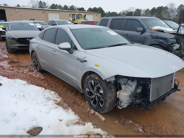 Hyundai Sonata 2.5L I-4 DI, DOHC, VVT, 191HP Front Wheel Drive - автомобили, коли, обяви за нови и употребявани 0