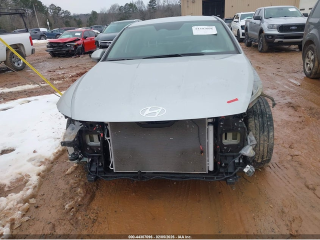 Hyundai Sonata 2.5L I-4 DI, DOHC, VVT, 191HP Front Wheel Drive - автомобили, коли, обяви за нови и употребявани 11