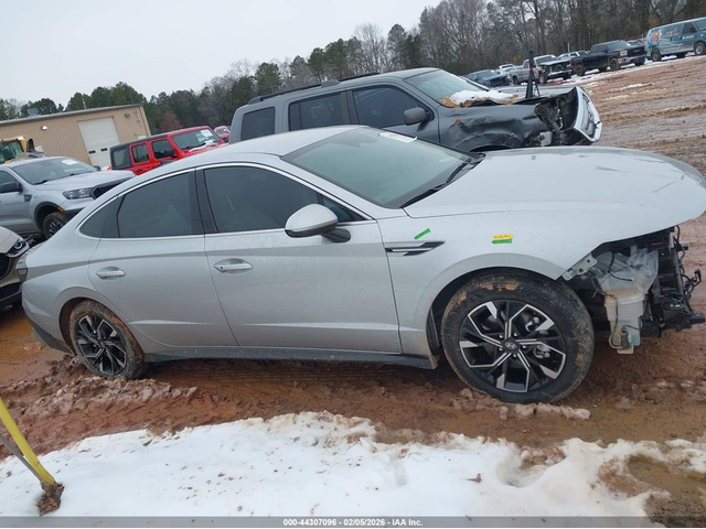 Hyundai Sonata 2.5L I-4 DI, DOHC, VVT, 191HP Front Wheel Drive - автомобили, коли, обяви за нови и употребявани 12