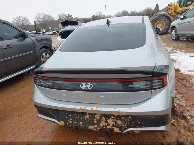 Hyundai Sonata 2.5L I-4 DI, DOHC, VVT, 191HP Front Wheel Drive - автомобили, коли, обяви за нови и употребявани 15