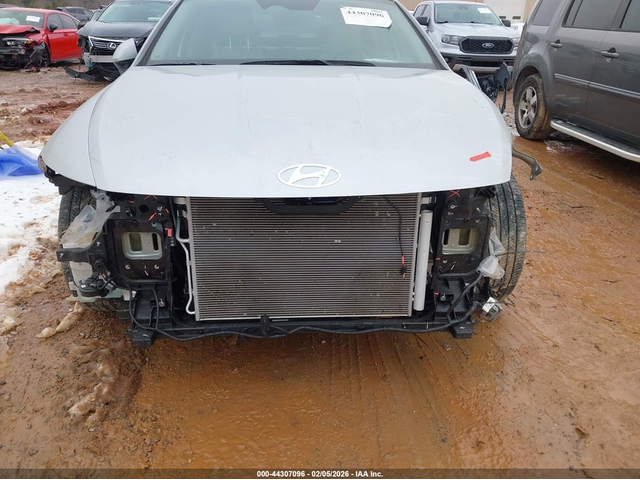 Hyundai Sonata 2.5L I-4 DI, DOHC, VVT, 191HP Front Wheel Drive - автомобили, коли, обяви за нови и употребявани 16