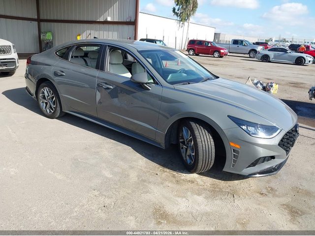 Hyundai Sonata 2.5L I-4 DI, DOHC, VVT, 191HP Front Wheel Drive - автомобили, коли, обяви за нови и употребявани 0