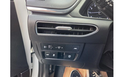 Hyundai Sonata - автомобили, коли, обяви за нови и употребявани 13