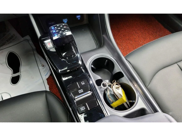 Hyundai Sonata - автомобили, коли, обяви за нови и употребявани 8