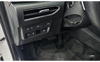 Hyundai Sonata - автомобили, коли, обяви за нови и употребявани 13