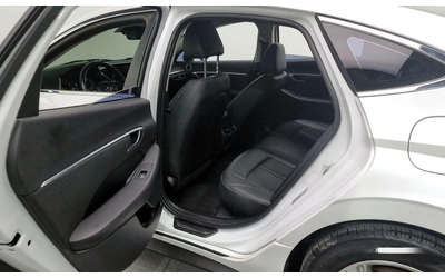 Hyundai Sonata - автомобили, коли, обяви за нови и употребявани 11