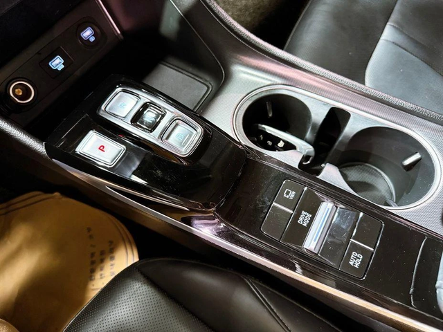 Hyundai Sonata - автомобили, коли, обяви за нови и употребявани 10