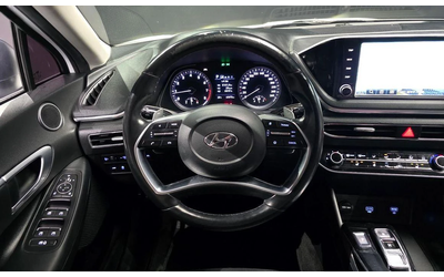 Hyundai Sonata - автомобили, коли, обяви за нови и употребявани 12