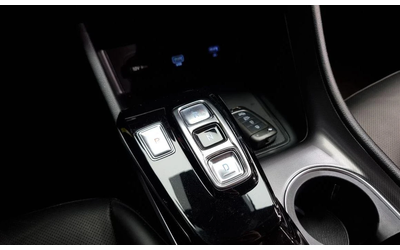 Hyundai Sonata - автомобили, коли, обяви за нови и употребявани 8