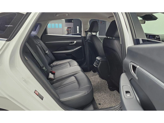 Hyundai Sonata - автомобили, коли, обяви за нови и употребявани 11