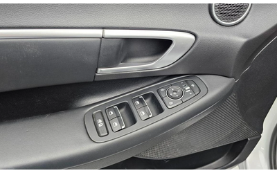 Hyundai Sonata - автомобили, коли, обяви за нови и употребявани 13