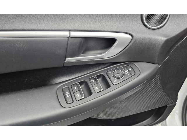 Hyundai Sonata - автомобили, коли, обяви за нови и употребявани 13