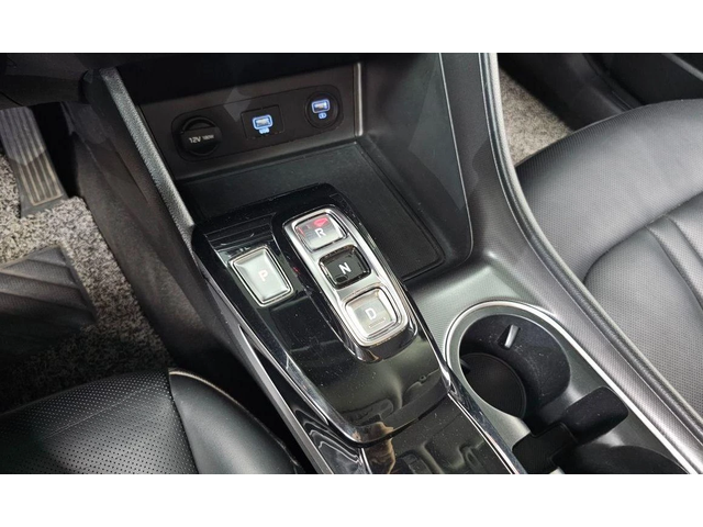 Hyundai Sonata - автомобили, коли, обяви за нови и употребявани 8