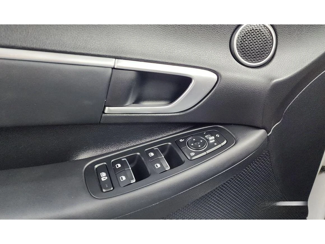 Hyundai Sonata - автомобили, коли, обяви за нови и употребявани 13