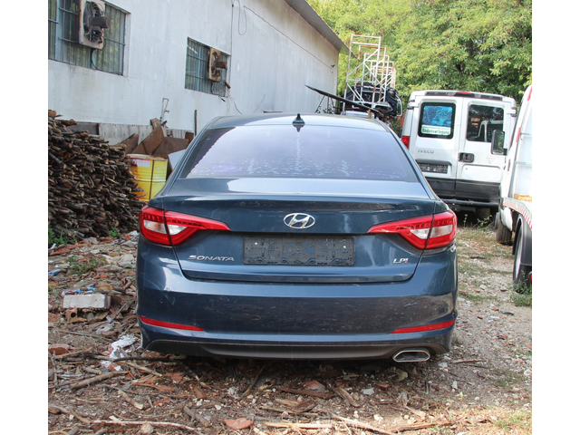 Hyundai Sonata ударен - продава се цял - автомобили, коли, обяви за нови и употребявани 4