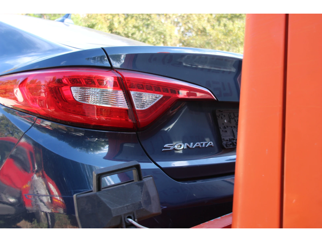 Hyundai Sonata ударен - продава се цял - автомобили, коли, обяви за нови и употребявани 7