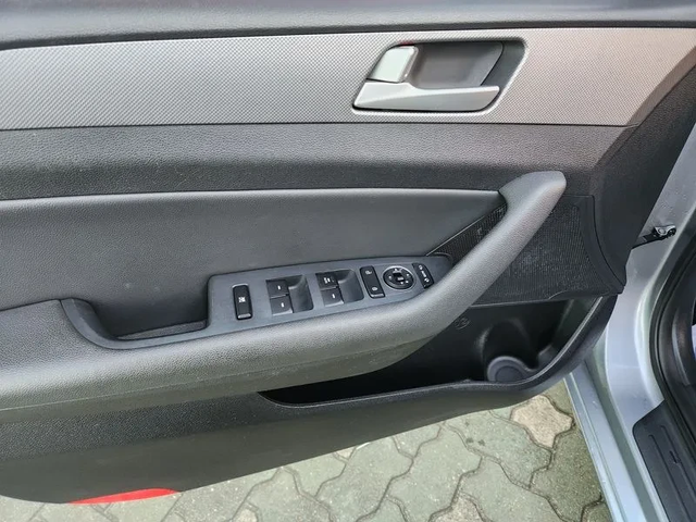 Hyundai Sonata 2.0 Style Special - автомобили, коли, обяви за нови и употребявани 7