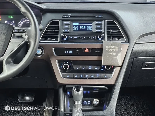 Hyundai Sonata 2.0 Smart - автомобили, коли, обяви за нови и употребявани 13