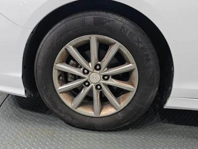 Hyundai Sonata 2.0 Style - автомобили, коли, обяви за нови и употребявани 9