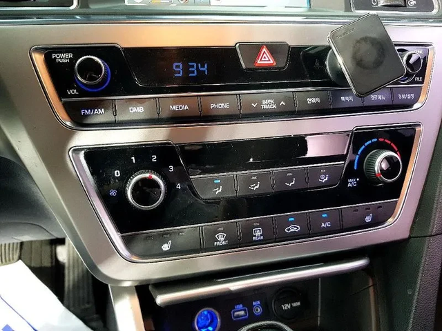 Hyundai Sonata 2.0 Style - автомобили, коли, обяви за нови и употребявани 13