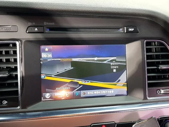 Hyundai Sonata 2.0 Style - автомобили, коли, обяви за нови и употребявани 15