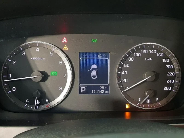 Hyundai Sonata 2.0 Style - автомобили, коли, обяви за нови и употребявани 6