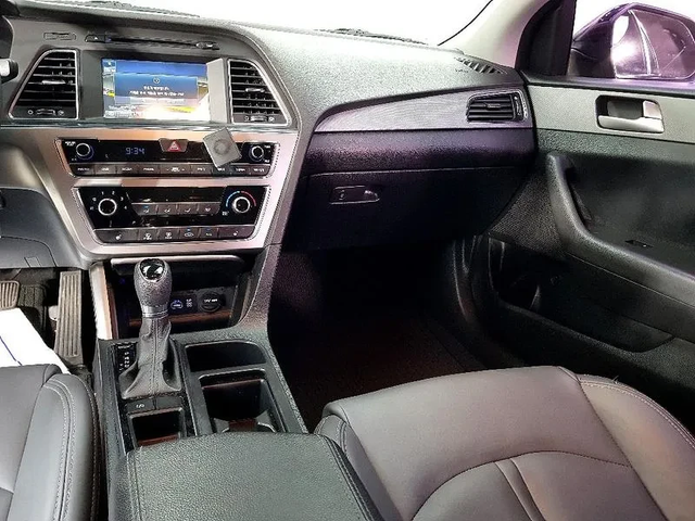 Hyundai Sonata 2.0 Style - автомобили, коли, обяви за нови и употребявани 9
