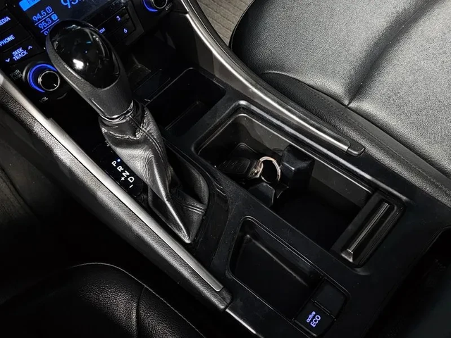 Hyundai Sonata 2.0 LPI - автомобили, коли, обяви за нови и употребявани 8