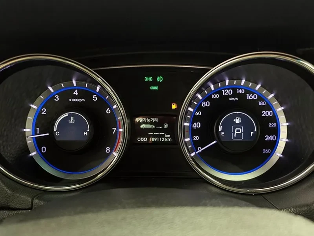 Hyundai Sonata 2.0 - автомобили, коли, обяви за нови и употребявани 7