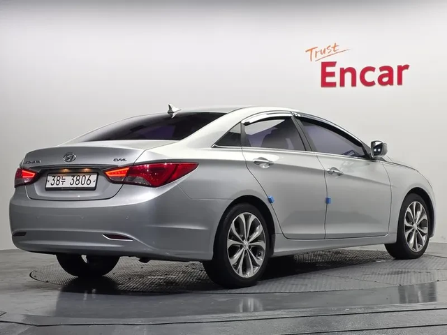 Hyundai Sonata 2.0 - автомобили, коли, обяви за нови и употребявани 1