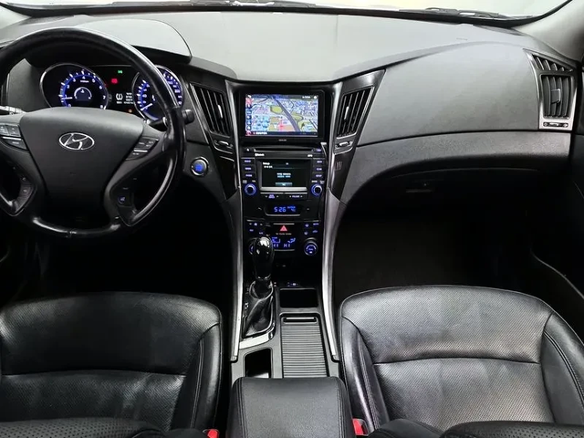 Hyundai Sonata 2.0 - автомобили, коли, обяви за нови и употребявани 6