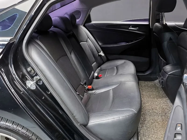 Hyundai Sonata 2.0 - автомобили, коли, обяви за нови и употребявани 11