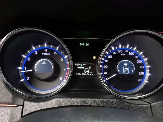 Hyundai Sonata 2.0 - автомобили, коли, обяви за нови и употребявани 7