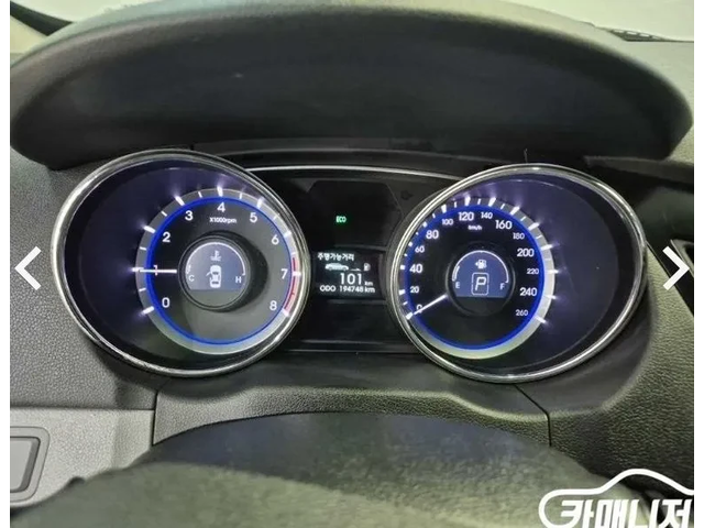 Hyundai Sonata 2.0 - автомобили, коли, обяви за нови и употребявани 5