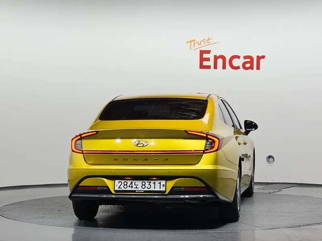 Hyundai Sonata 2.0 Smart - автомобили, коли, обяви за нови и употребявани 3