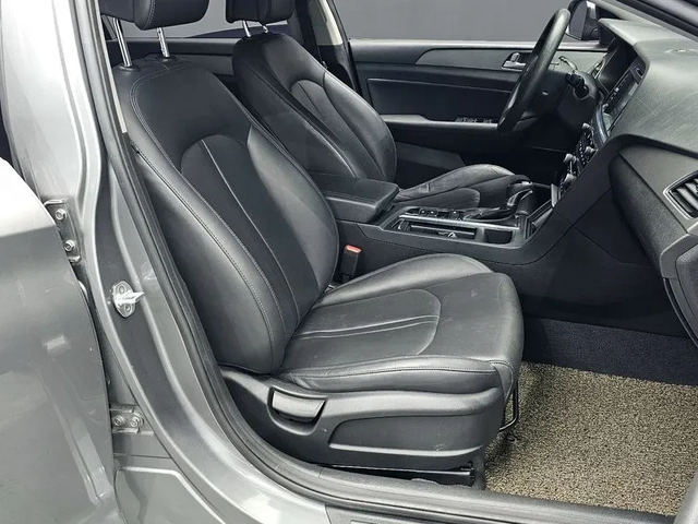 Hyundai Sonata 2.0 Style Special - автомобили, коли, обяви за нови и употребявани 10